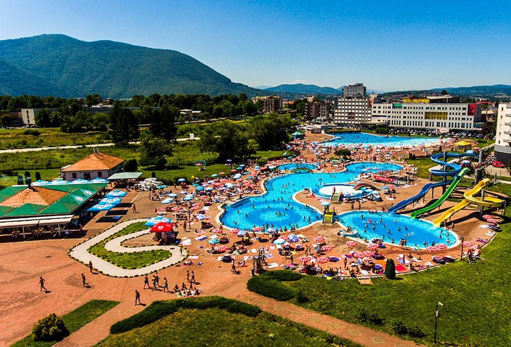 Hotel Hills Sarajevo Congress & Thermal Spa Resort Ilidža Luaran gambar Aquapark Podgorica