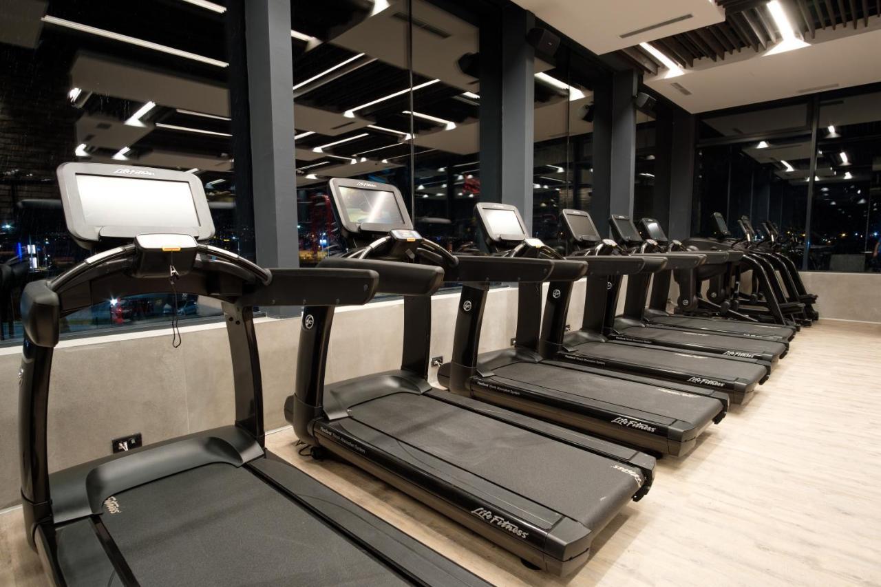 Hotel Hills Sarajevo Congress & Thermal Spa Resort Ilidža Luaran gambar A row of treadmills
